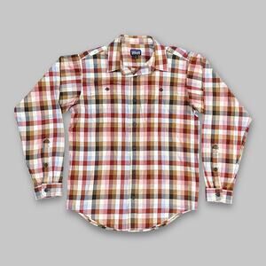 Patagonia Organic Cotton Plaid Long Sleeve Button-Up Shirt - Men’s Small